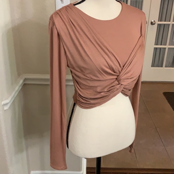 Peach Love tan front twist cropped top - Picture 12 of 17